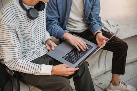 students discussing online